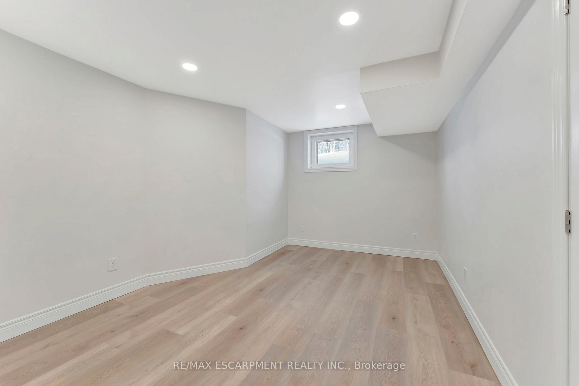 Photo 7 of Unit Lower Level, 288 4th Concession Road W, Hamilton, Waterdown — HOMEH