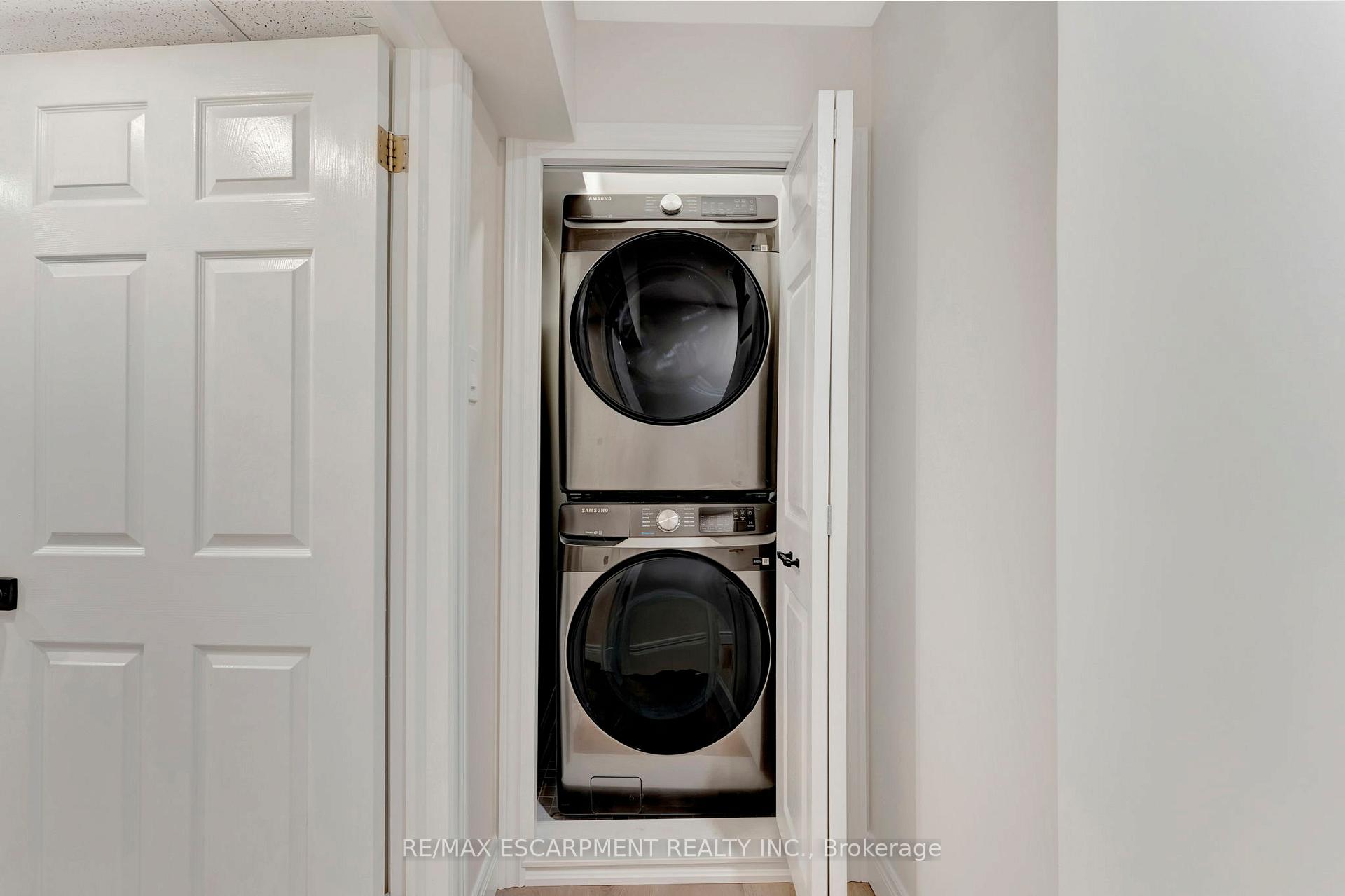 Photo 12 of Unit Lower Level, 288 4th Concession Road W, Hamilton, Waterdown — HOMEH