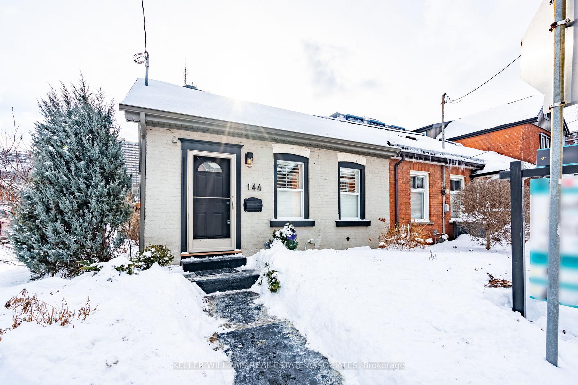 Photo 3 of 144 Young Street, Hamilton, Corktown — HOMEH