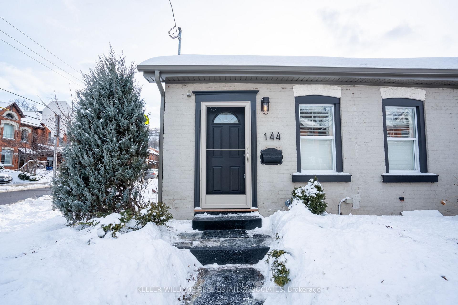 Photo 5 of 144 Young Street, Hamilton, Corktown — HOMEH