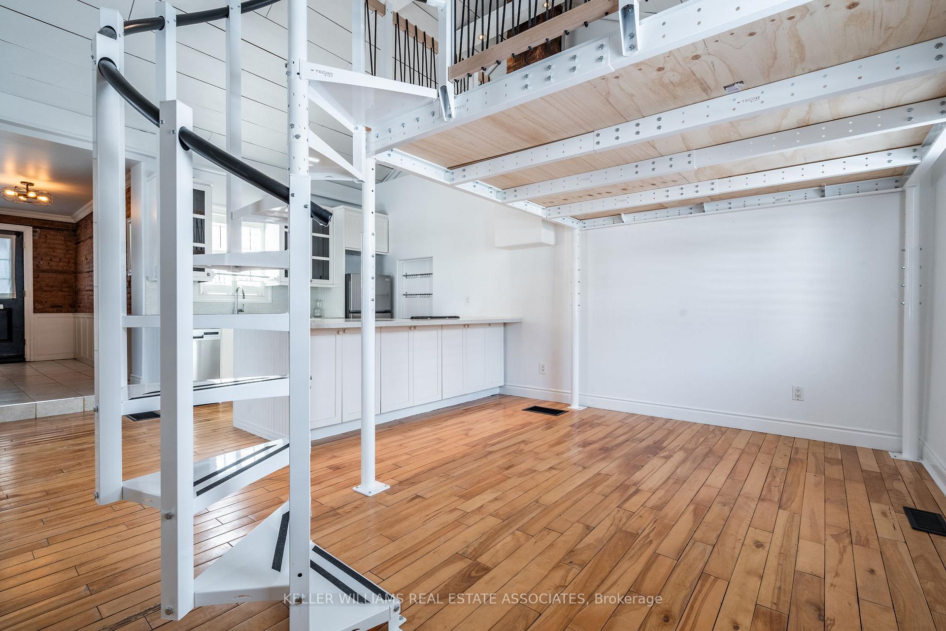 Photo 13 of 144 Young Street, Hamilton, Corktown — HOMEH