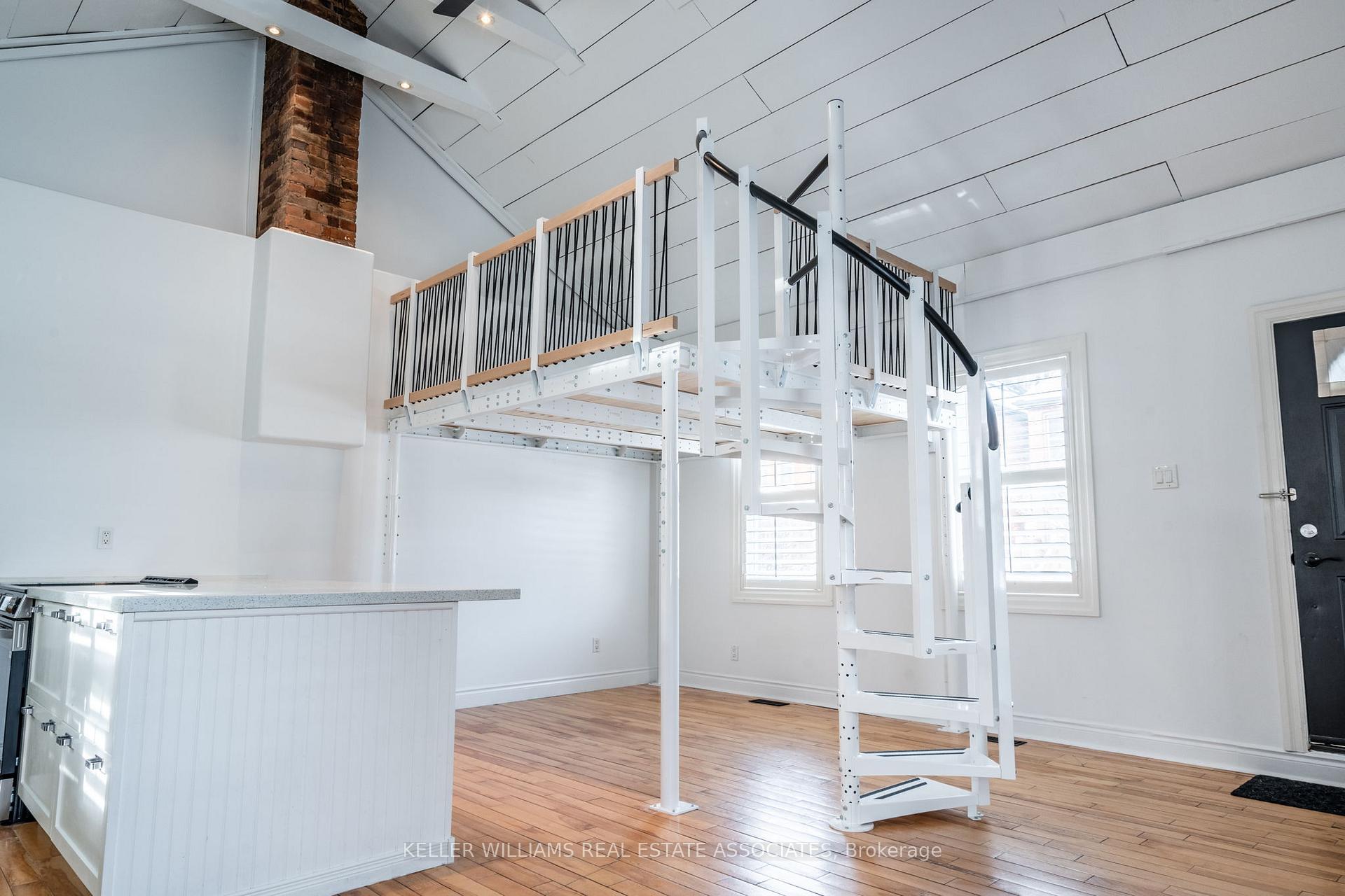 Photo 15 of 144 Young Street, Hamilton, Corktown — HOMEH