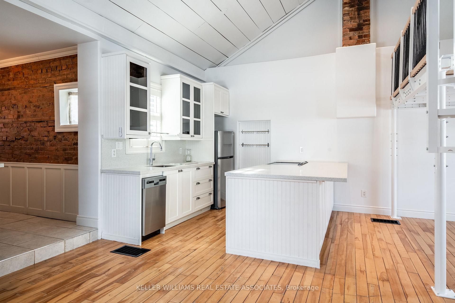 Photo 25 of 144 Young Street, Hamilton, Corktown — HOMEH