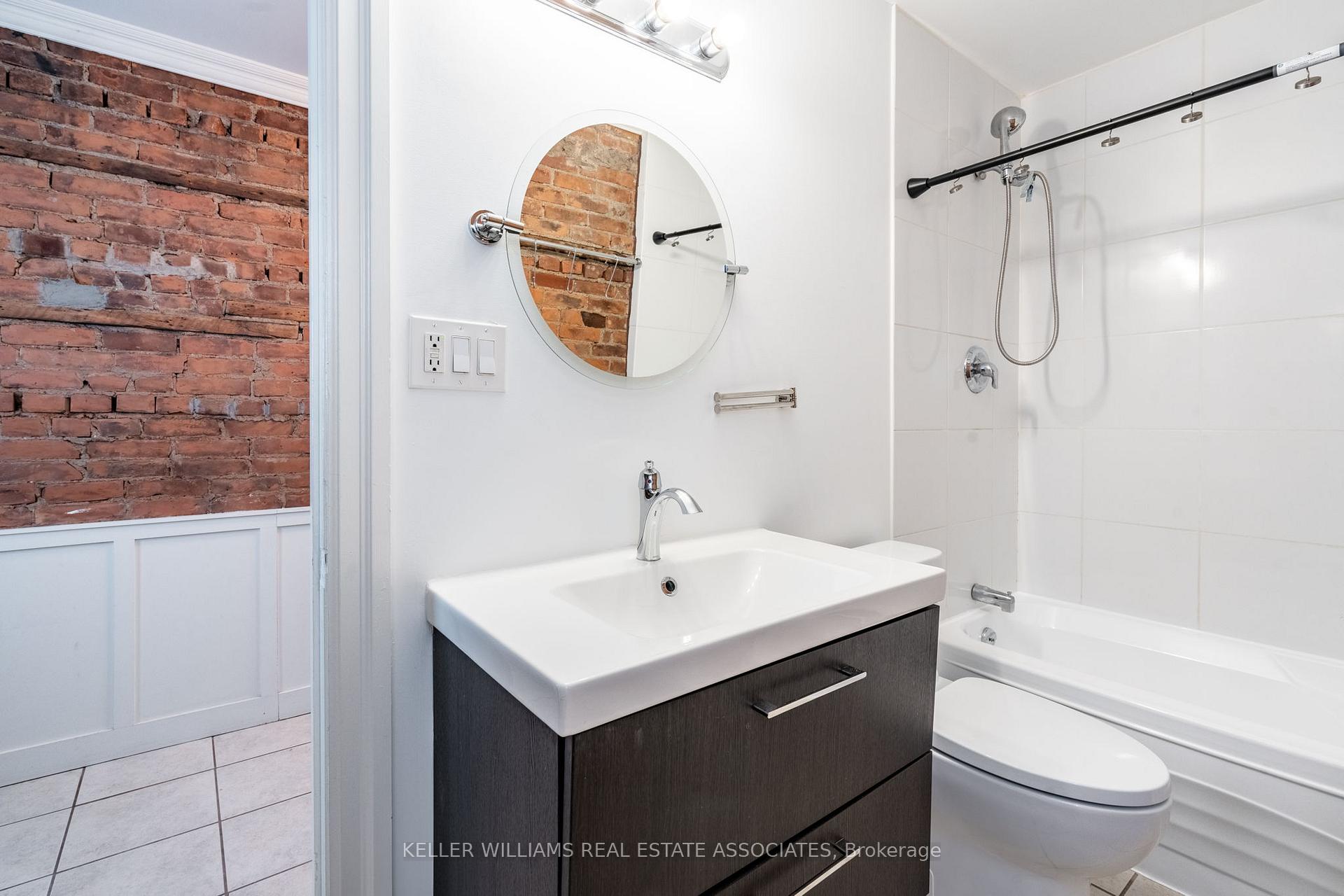 Photo 32 of 144 Young Street, Hamilton, Corktown — HOMEH