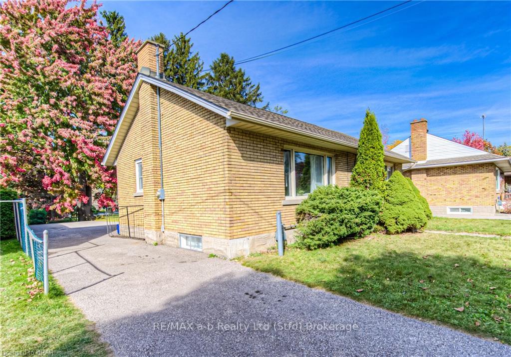 Photo 2 of 284 Krug Street, Kitchener — HOMEH