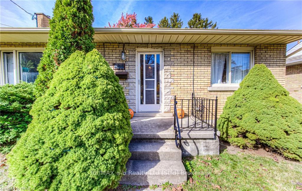 Photo 4 of 284 Krug Street, Kitchener — HOMEH