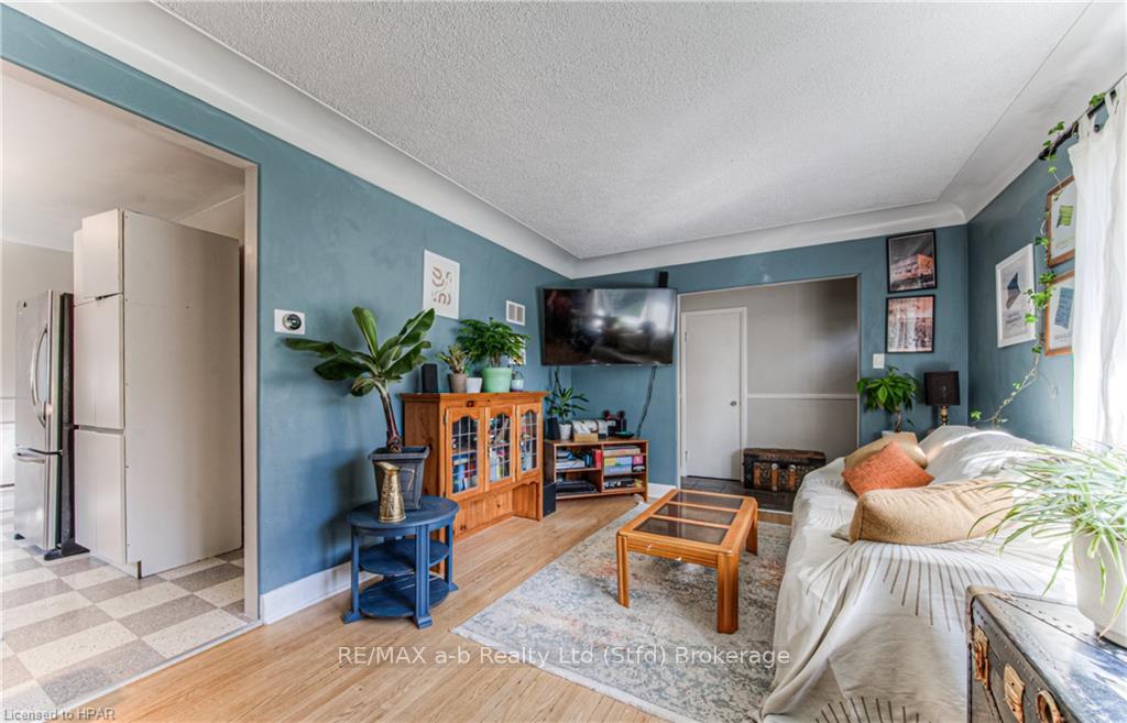 Photo 5 of 284 Krug Street, Kitchener — HOMEH