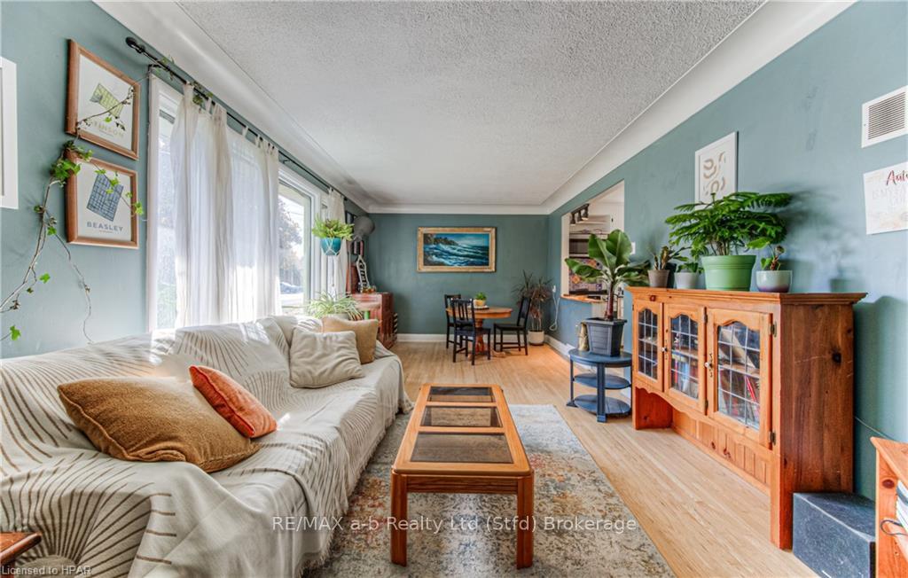 Photo 7 of 284 Krug Street, Kitchener — HOMEH