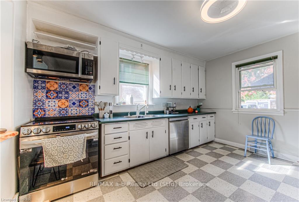 Photo 12 of 284 Krug Street, Kitchener — HOMEH