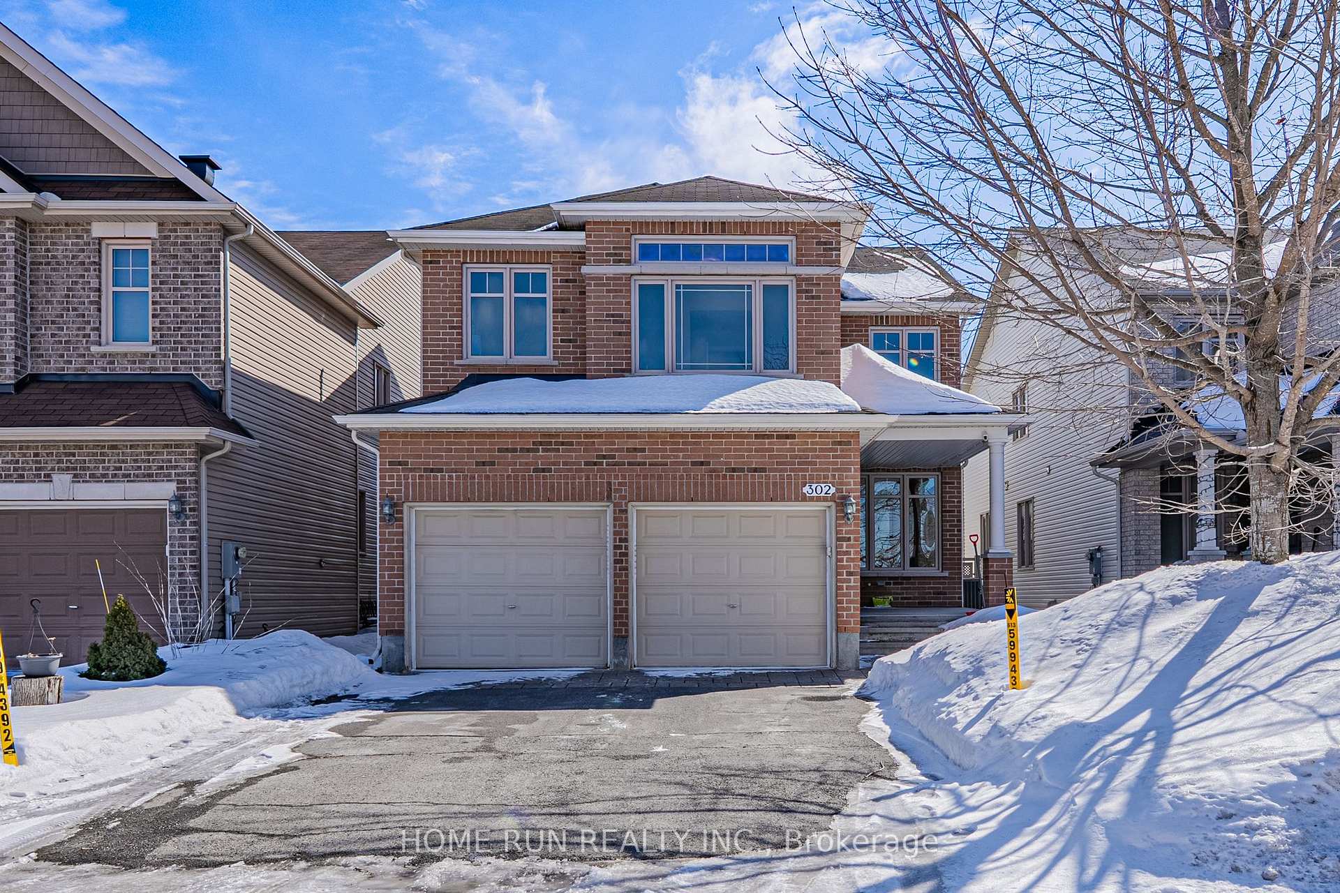 Photo 1 of 302 Laughlin Circle, Ottawa, Kanata - Kanata Lakes/Heritage Hills — HOMEH
