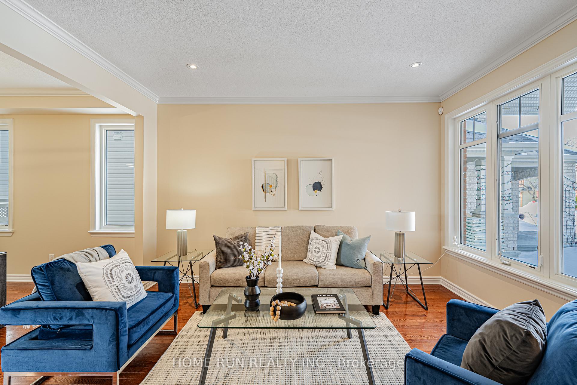 Photo 6 of 302 Laughlin Circle, Ottawa, Kanata - Kanata Lakes/Heritage Hills — HOMEH