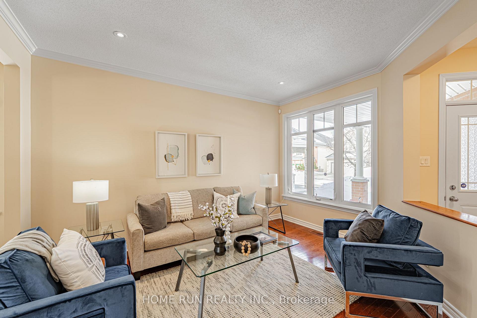 Photo 7 of 302 Laughlin Circle, Ottawa, Kanata - Kanata Lakes/Heritage Hills — HOMEH