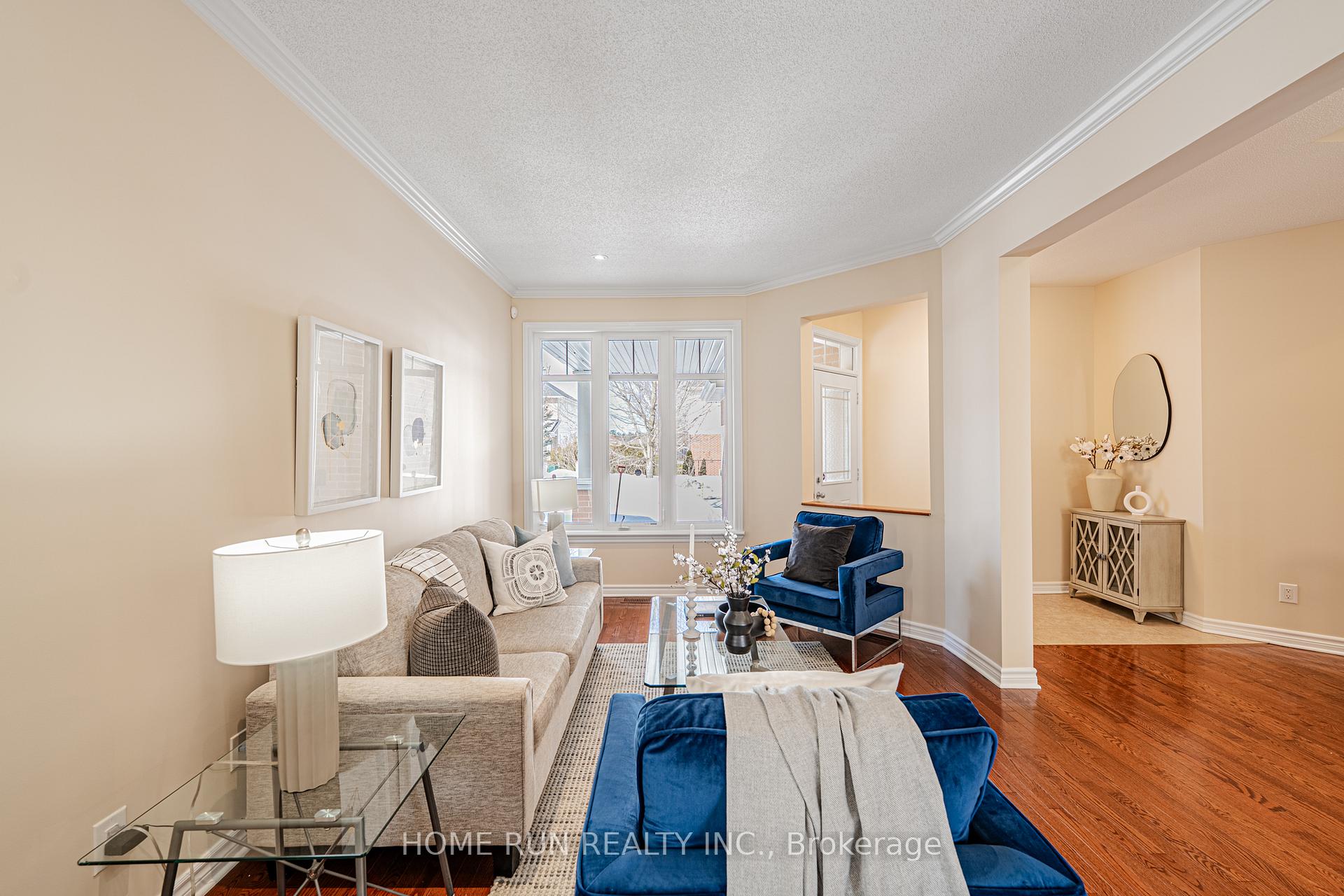 Photo 10 of 302 Laughlin Circle, Ottawa, Kanata - Kanata Lakes/Heritage Hills — HOMEH