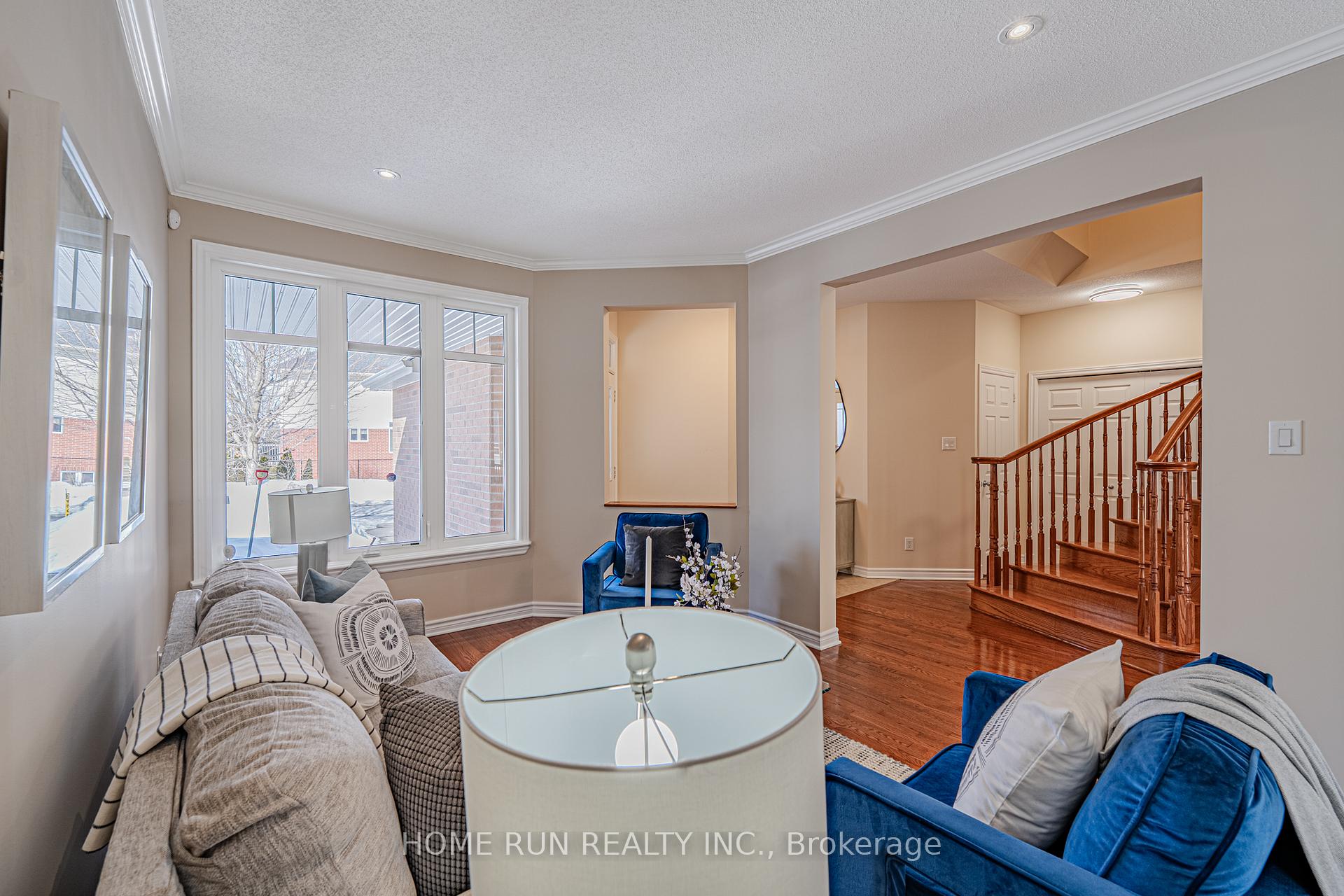 Photo 11 of 302 Laughlin Circle, Ottawa, Kanata - Kanata Lakes/Heritage Hills — HOMEH