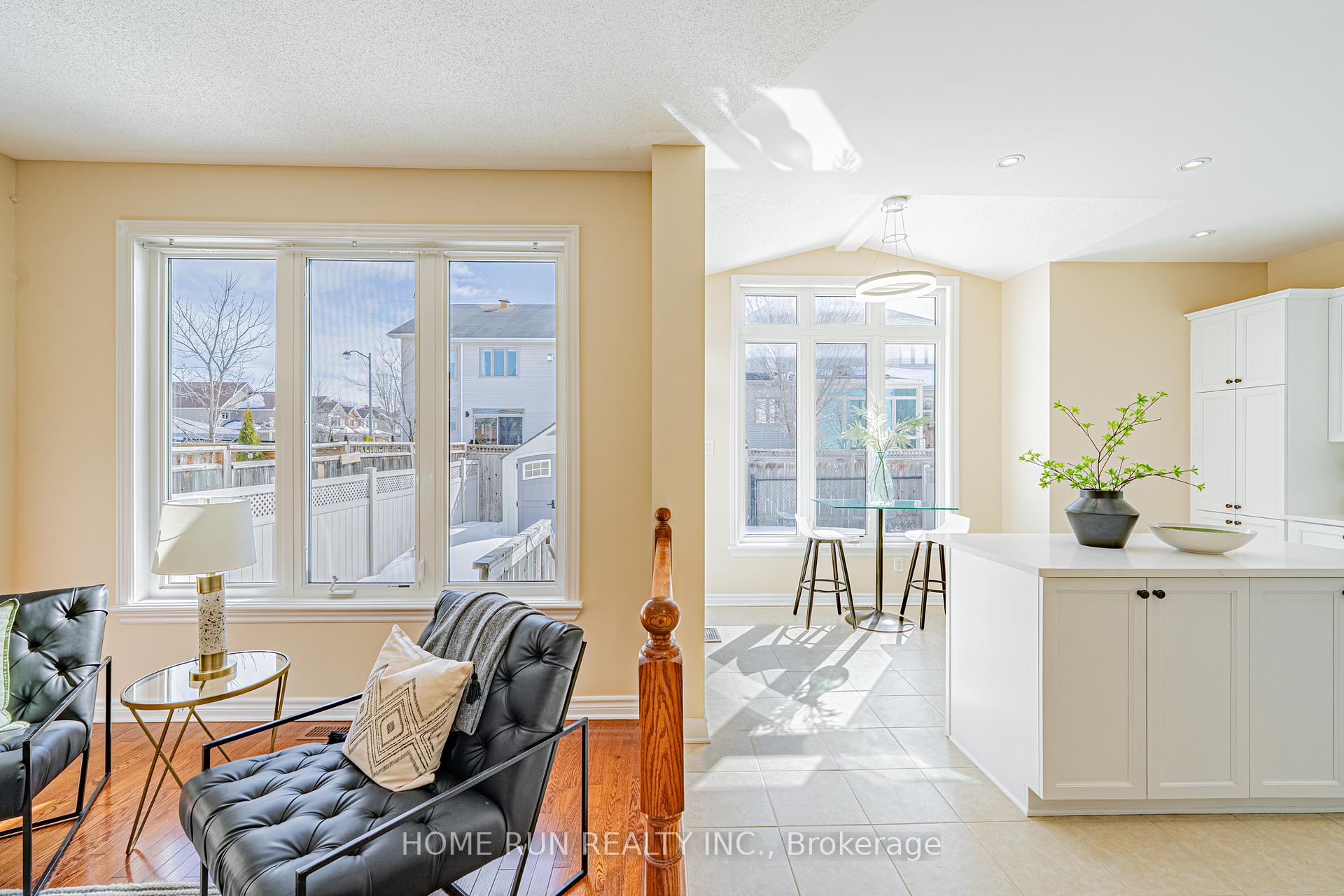 Photo 18 of 302 Laughlin Circle, Ottawa, Kanata - Kanata Lakes/Heritage Hills — HOMEH