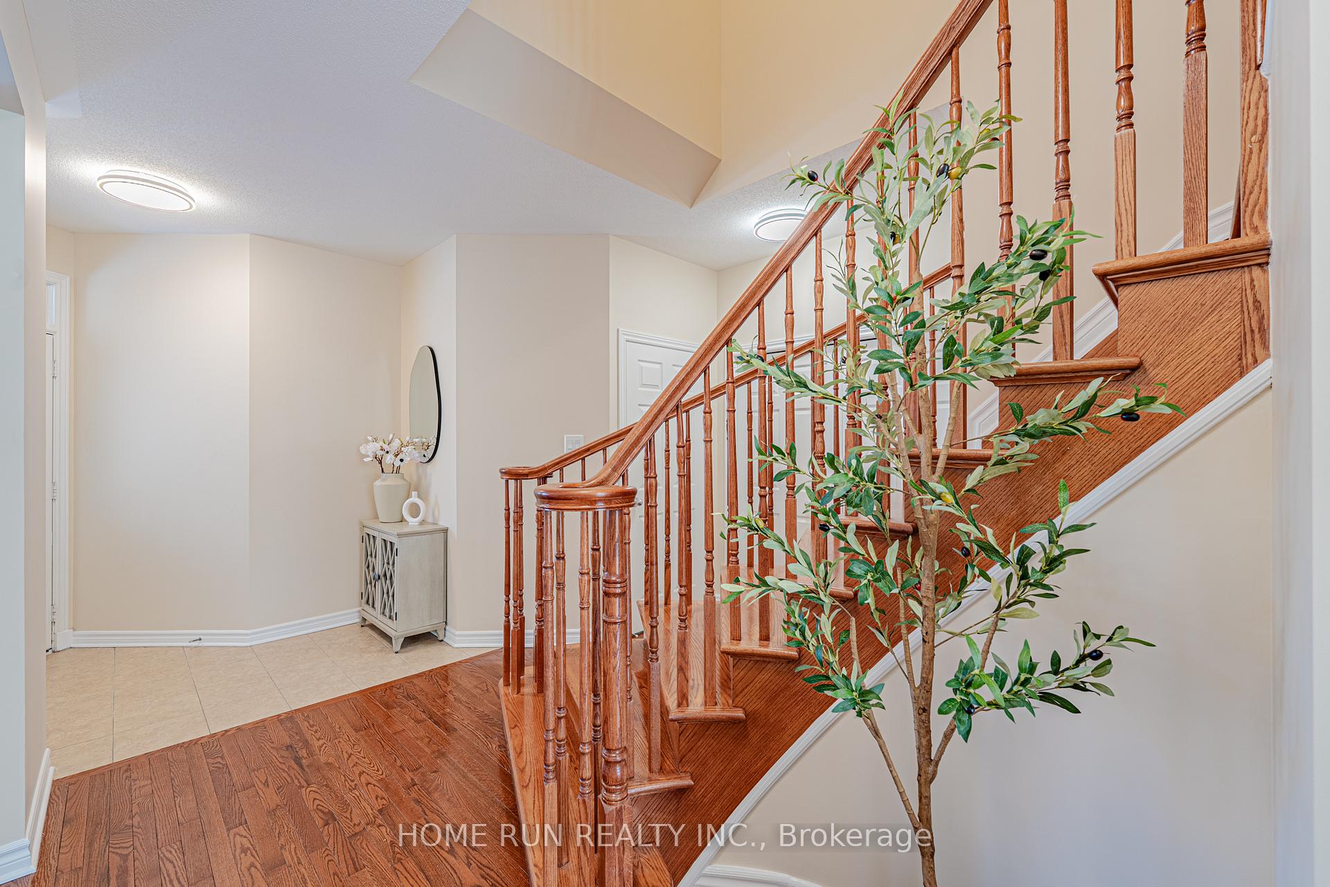 Photo 26 of 302 Laughlin Circle, Ottawa, Kanata - Kanata Lakes/Heritage Hills — HOMEH