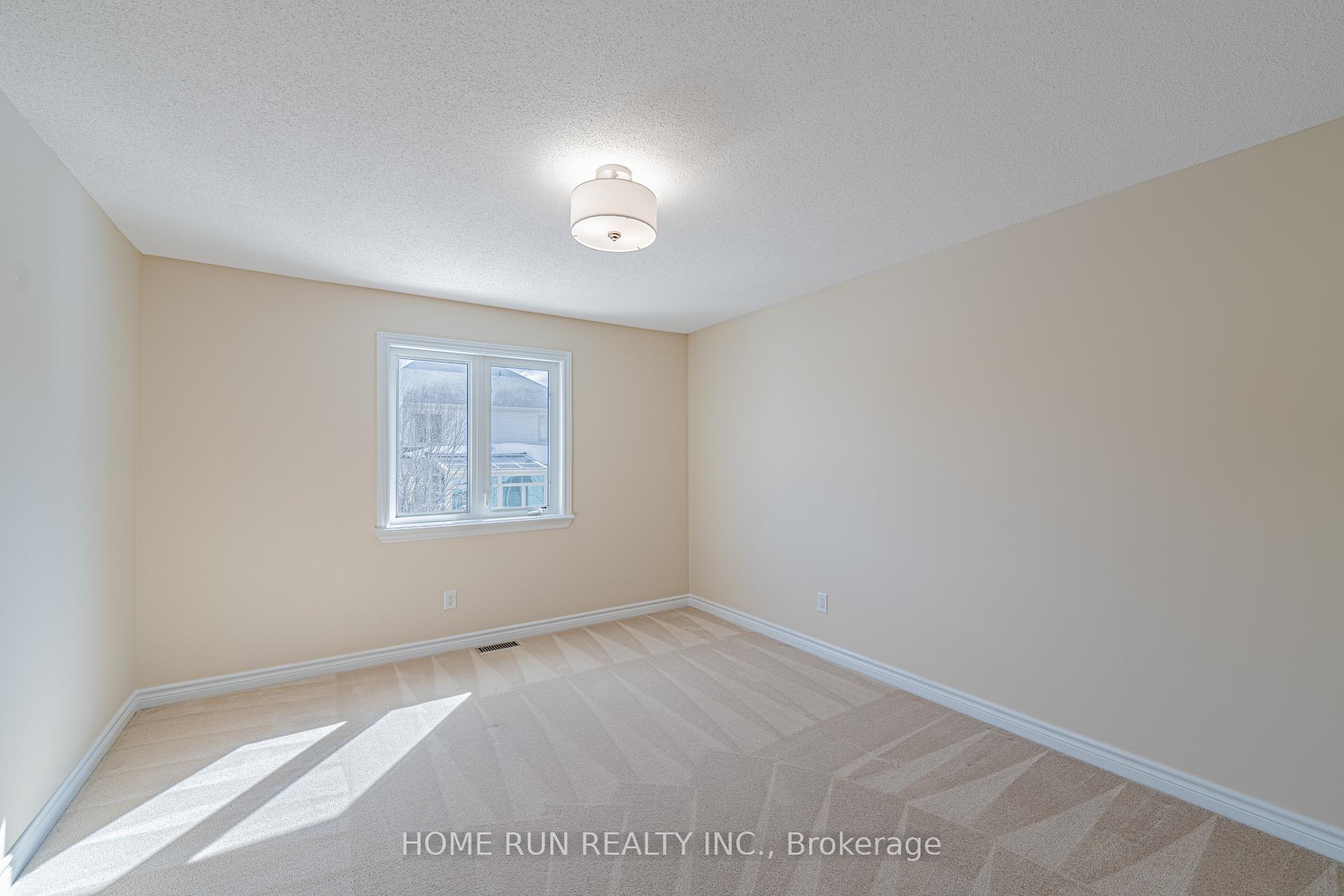 Photo 29 of 302 Laughlin Circle, Ottawa, Kanata - Kanata Lakes/Heritage Hills — HOMEH