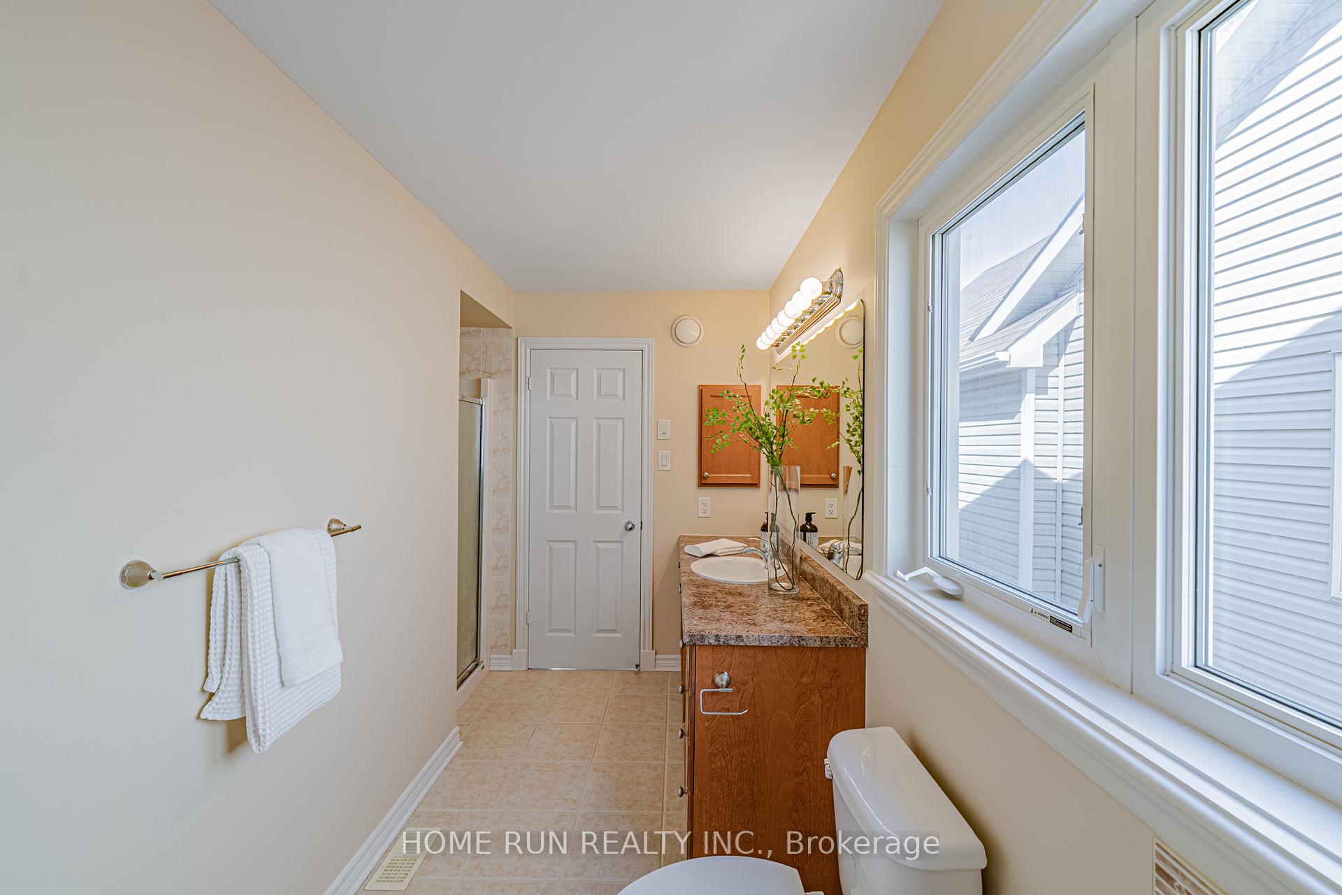 Photo 41 of 302 Laughlin Circle, Ottawa, Kanata - Kanata Lakes/Heritage Hills — HOMEH