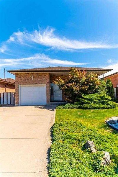 Photo 1 of Unit -Upper, 7 Capri Crescent, Hamilton, Stoney Creek — HOMEH