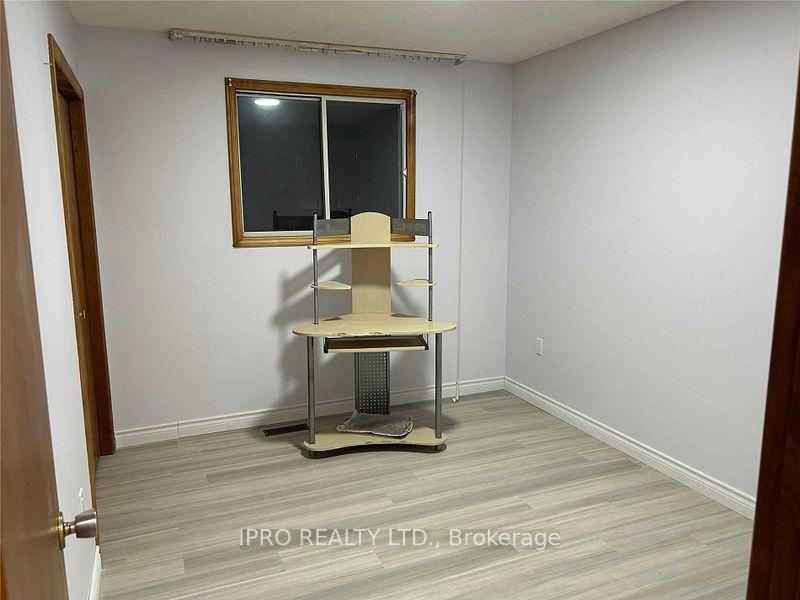 Photo 10 of Unit -Upper, 7 Capri Crescent, Hamilton, Stoney Creek — HOMEH