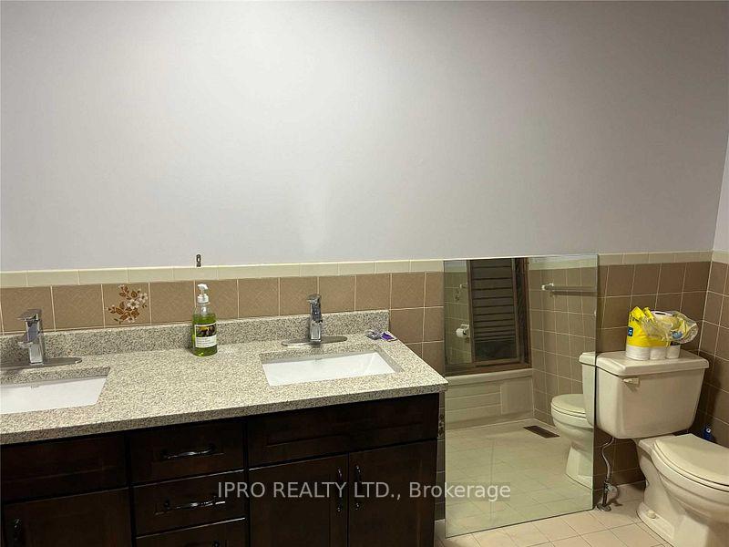 Photo 12 of Unit -Upper, 7 Capri Crescent, Hamilton, Stoney Creek — HOMEH