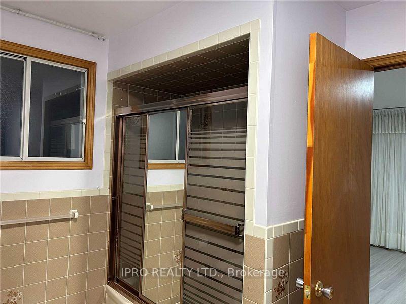 Photo 13 of Unit -Upper, 7 Capri Crescent, Hamilton, Stoney Creek — HOMEH