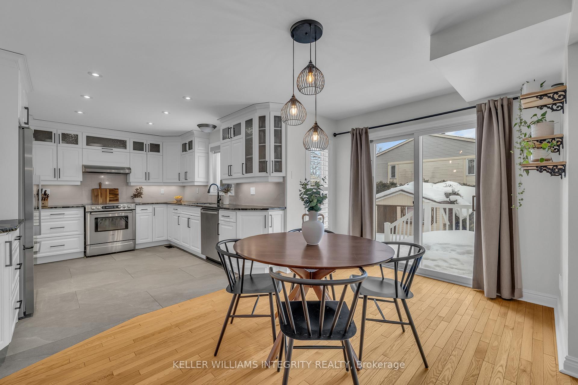 Photo 7 of 61 Shearer Crescent, Ottawa, Kanata - Katimavik — HOMEH