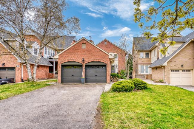 Photo 1 of 15 Redwood Lane, Markham, Unionville — HOMEH