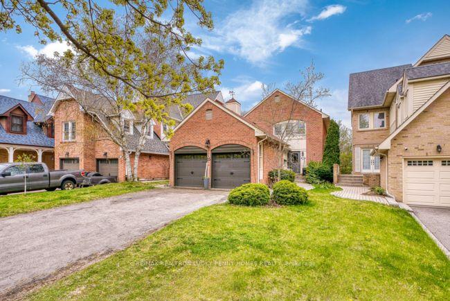 Photo 2 of 15 Redwood Lane, Markham, Unionville — HOMEH