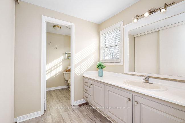 Photo 21 of 15 Redwood Lane, Markham, Unionville — HOMEH