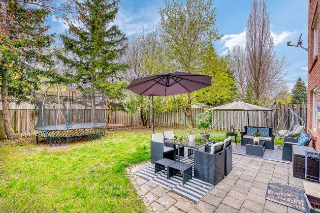 Photo 33 of 15 Redwood Lane, Markham, Unionville — HOMEH