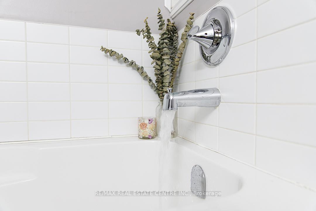 Photo 10 of Unit 79, 701 Homer Watson Boulevard, Kitchener — HOMEH