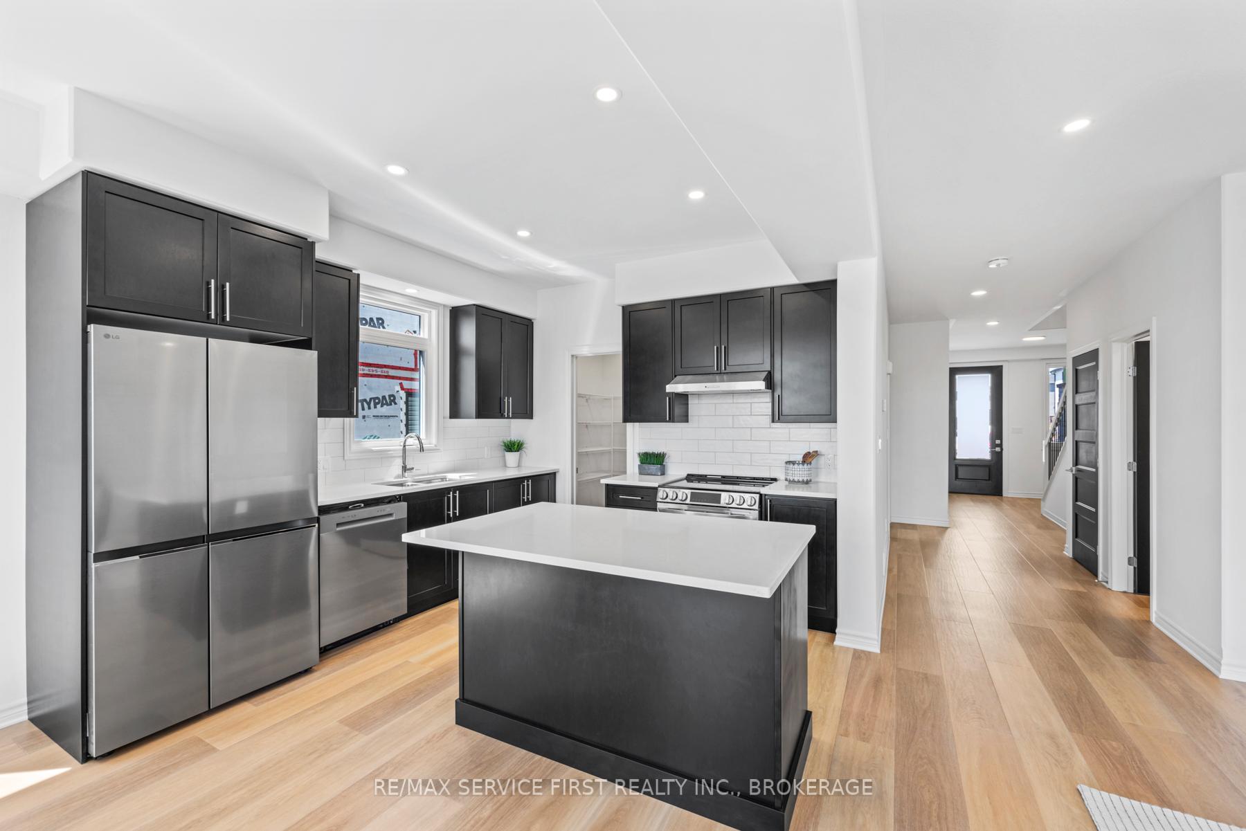 Photo 16 of Unit E43, 1350 Turnbull Way, Kingston, City Northwest — HOMEH