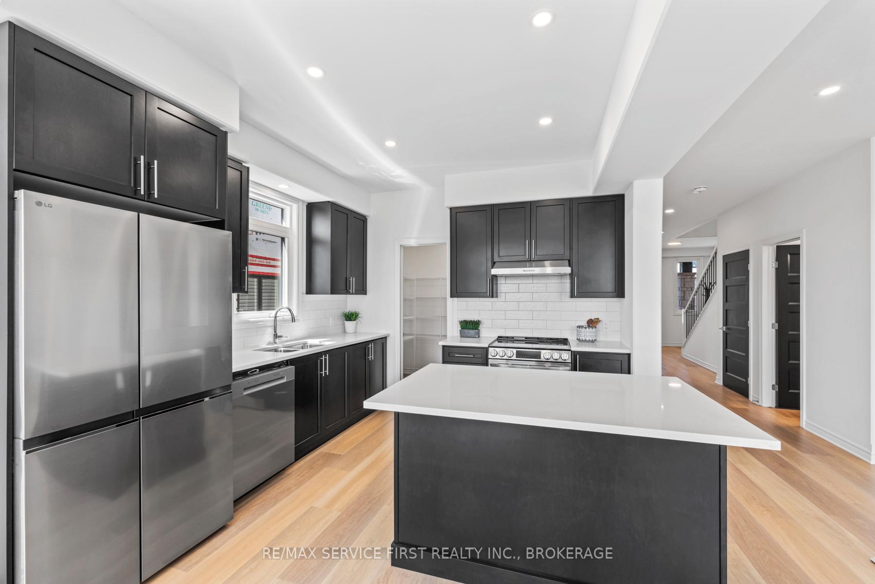 Photo 17 of Unit E43, 1350 Turnbull Way, Kingston, City Northwest — HOMEH