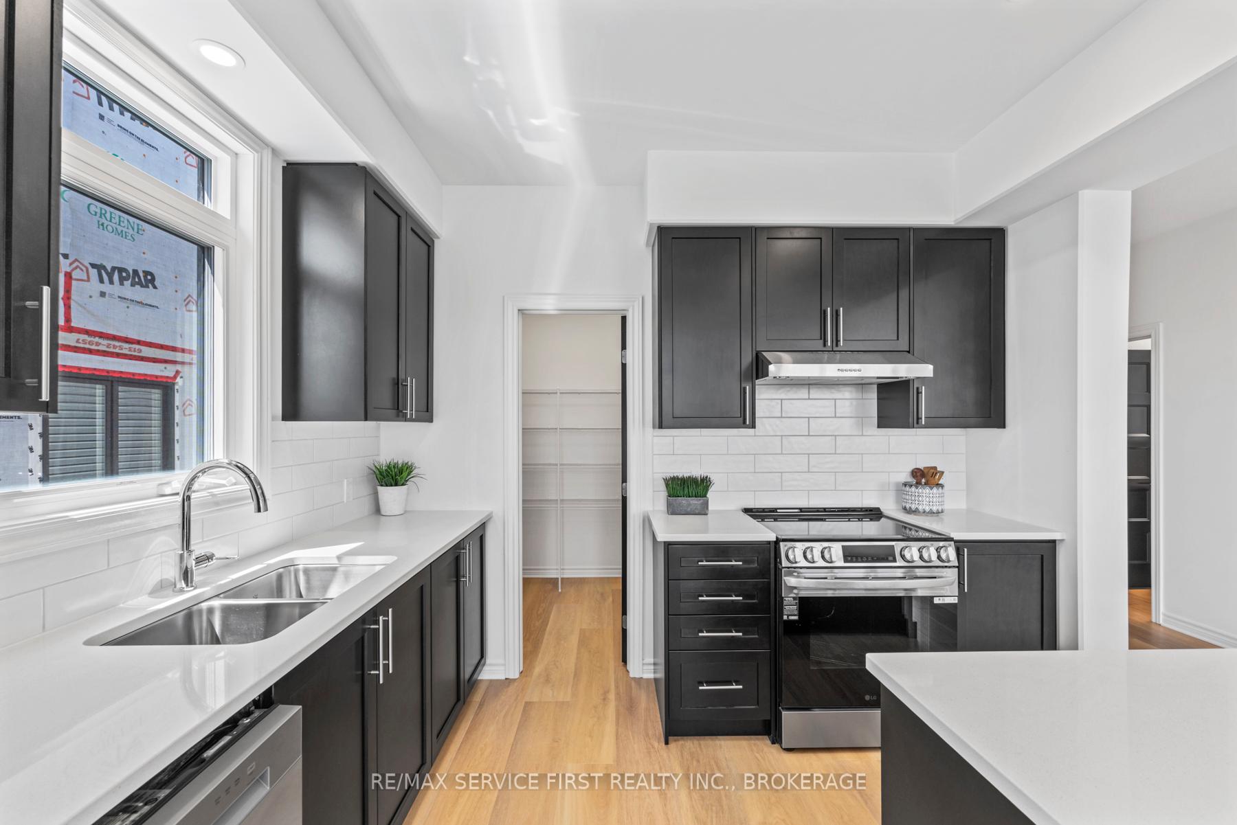 Photo 20 of Unit E43, 1350 Turnbull Way, Kingston, City Northwest — HOMEH