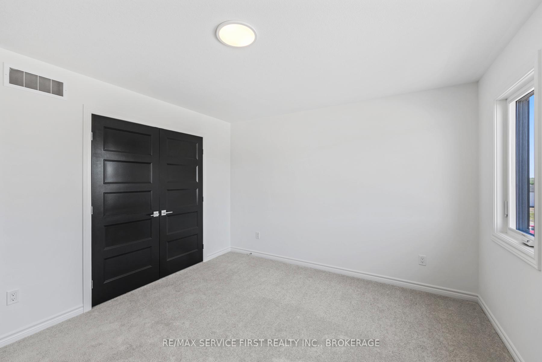 Photo 30 of Unit E43, 1350 Turnbull Way, Kingston, City Northwest — HOMEH