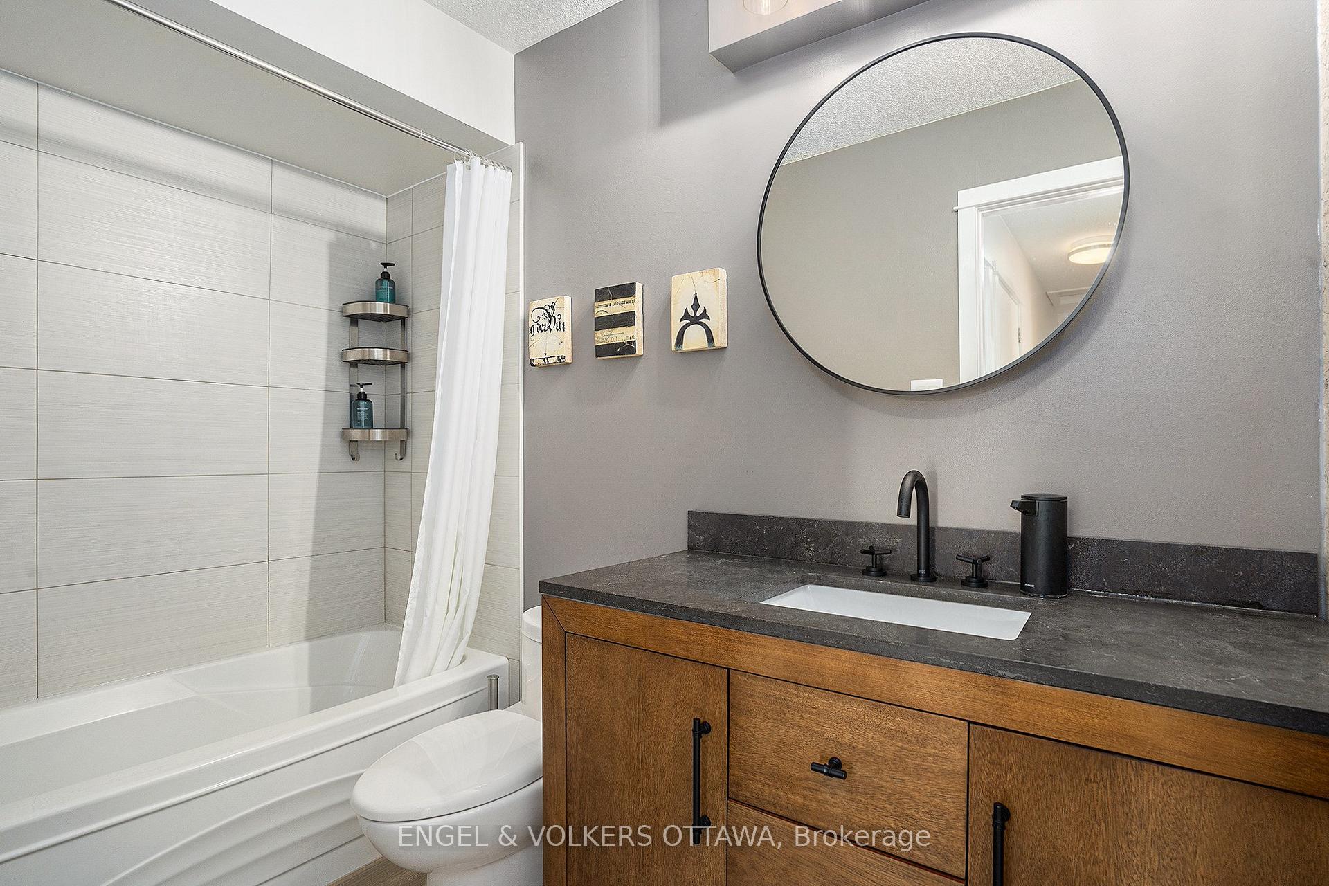 Photo 24 of 79 Varley Drive, Ottawa, Kanata - Beaverbrook — HOMEH