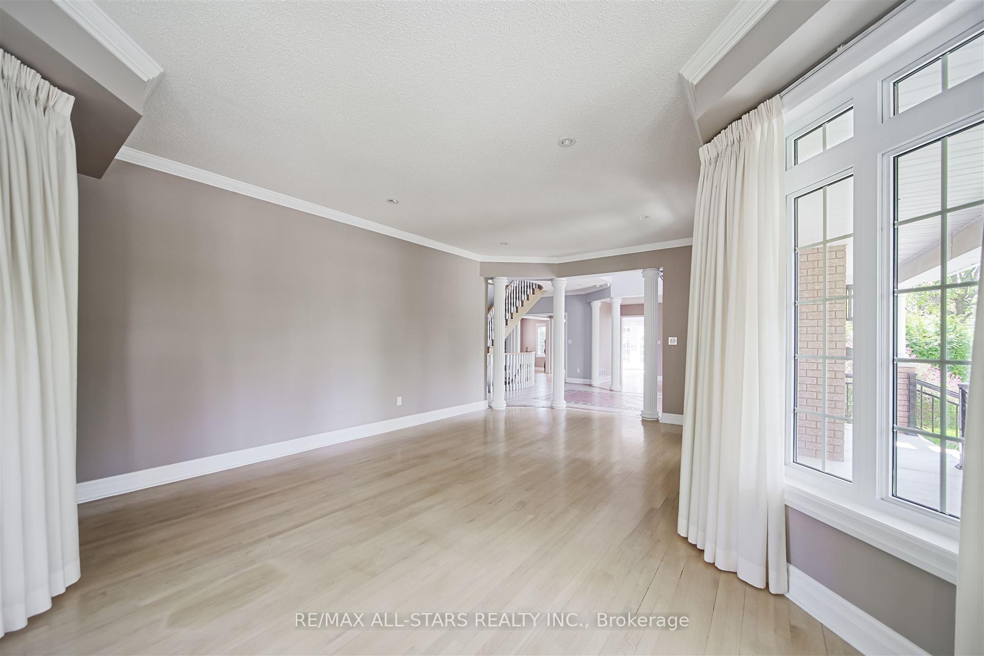 Photo 9 of 1 Silverflower Avenue, Markham, Legacy — HOMEH