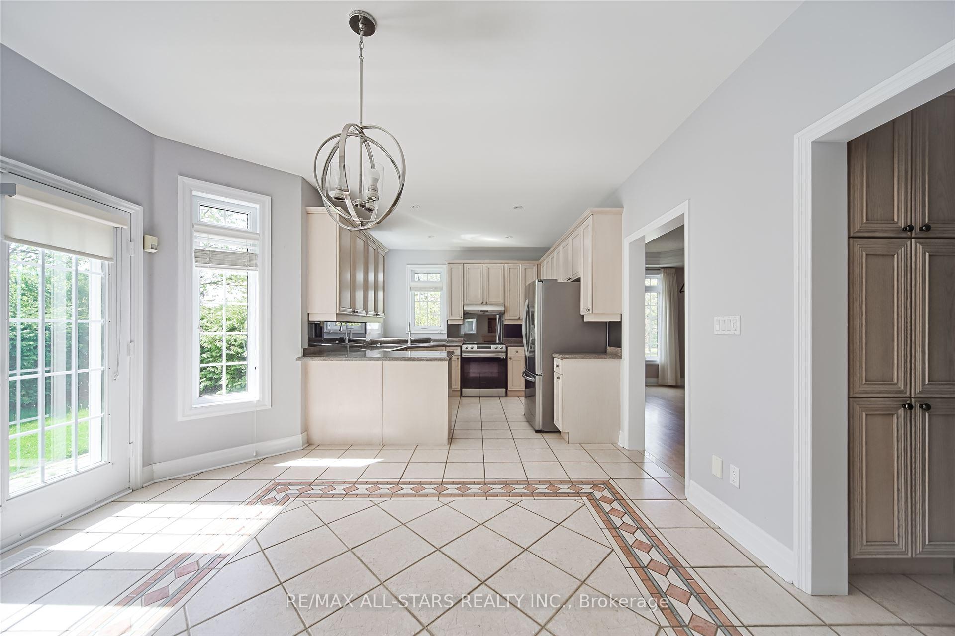 Photo 13 of 1 Silverflower Avenue, Markham, Legacy — HOMEH
