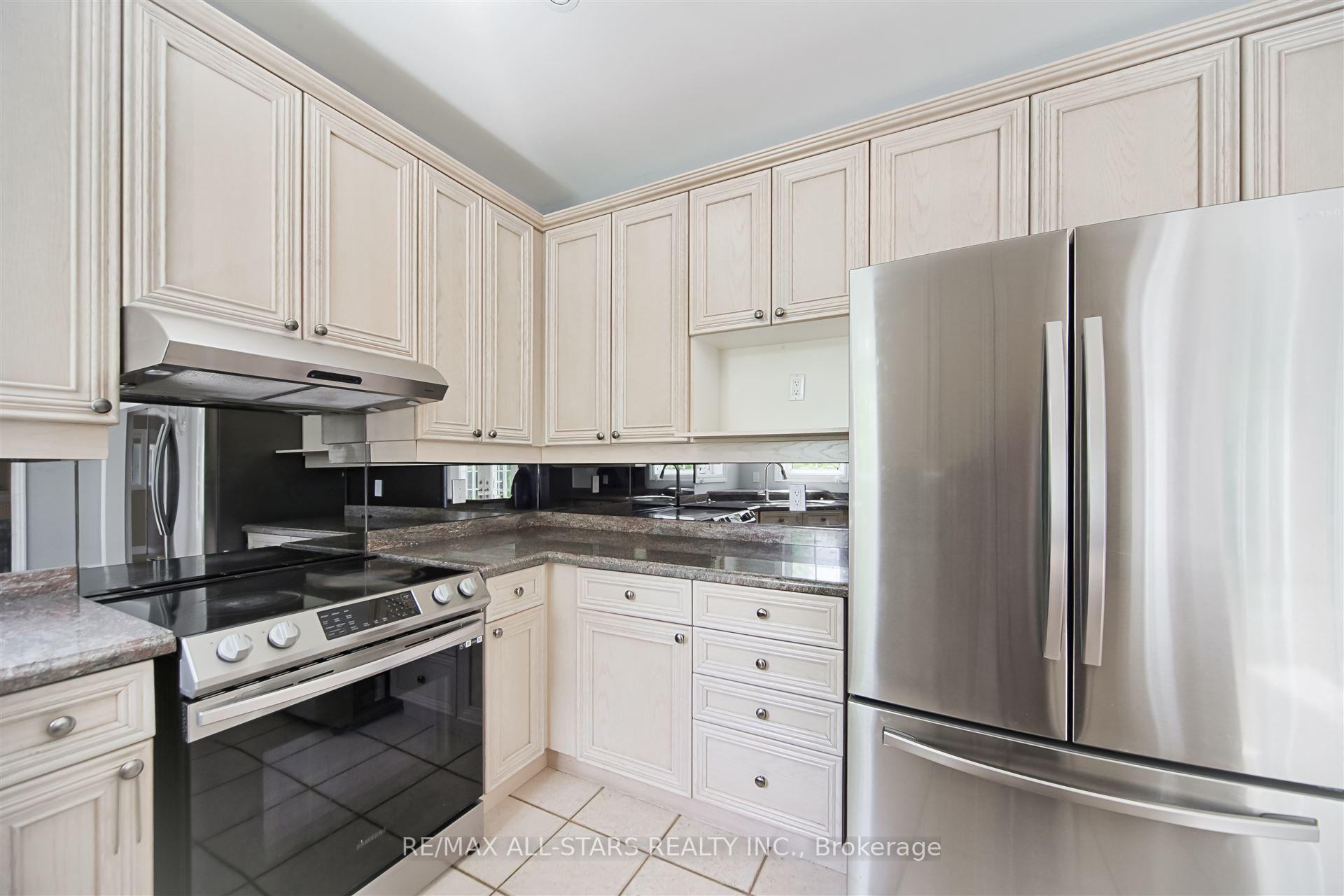 Photo 15 of 1 Silverflower Avenue, Markham, Legacy — HOMEH