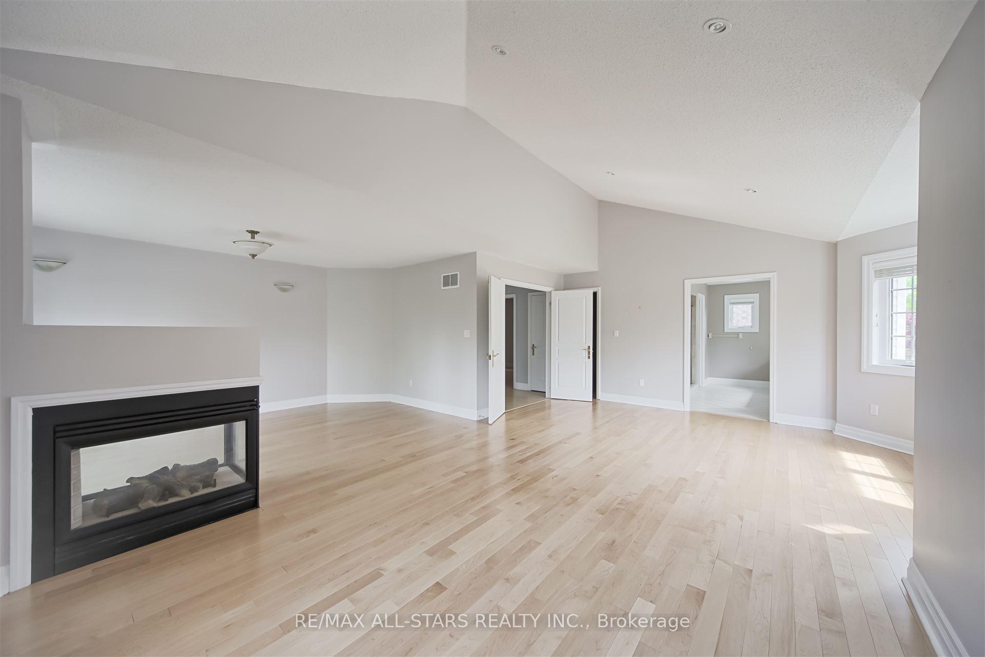 Photo 29 of 1 Silverflower Avenue, Markham, Legacy — HOMEH