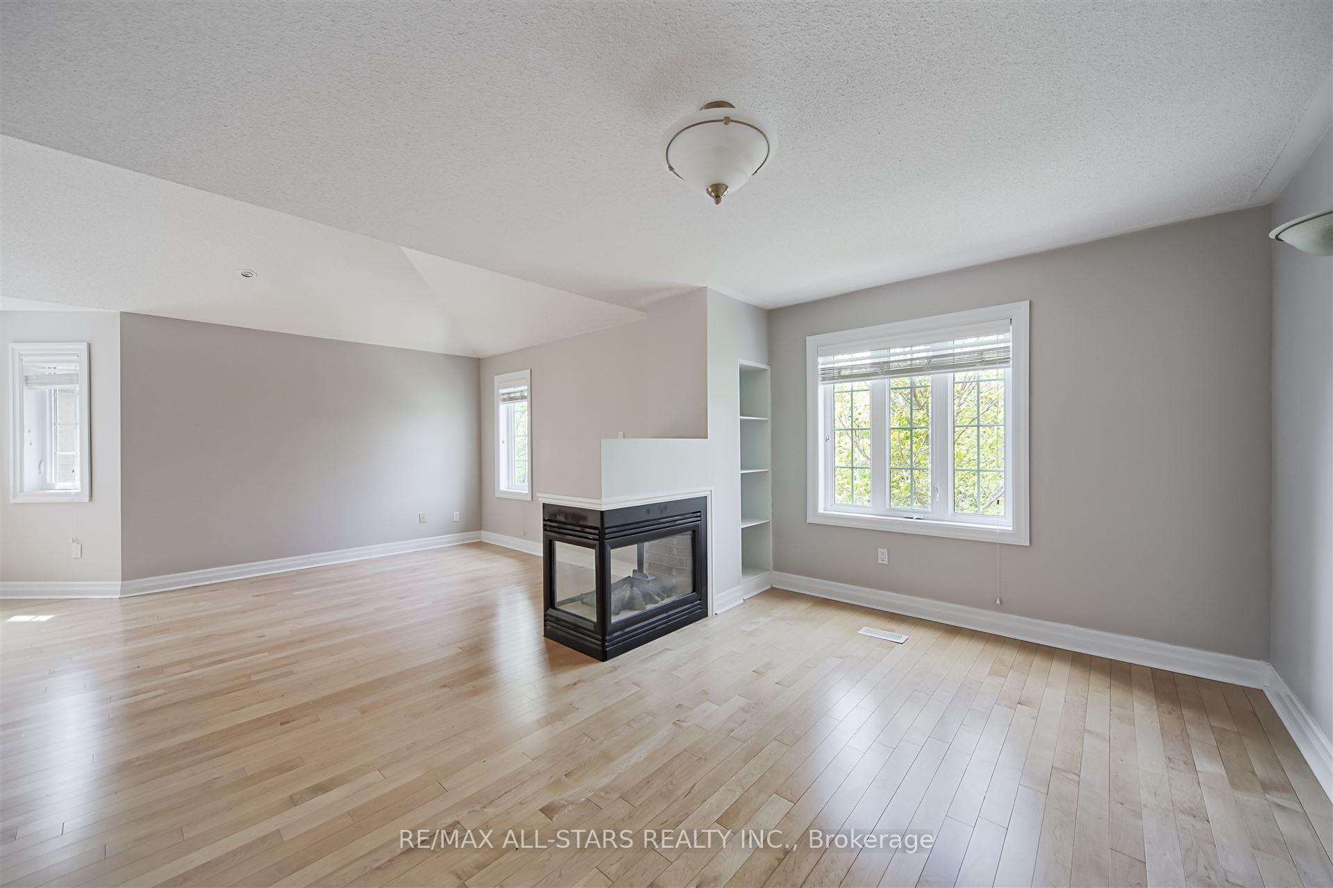 Photo 30 of 1 Silverflower Avenue, Markham, Legacy — HOMEH