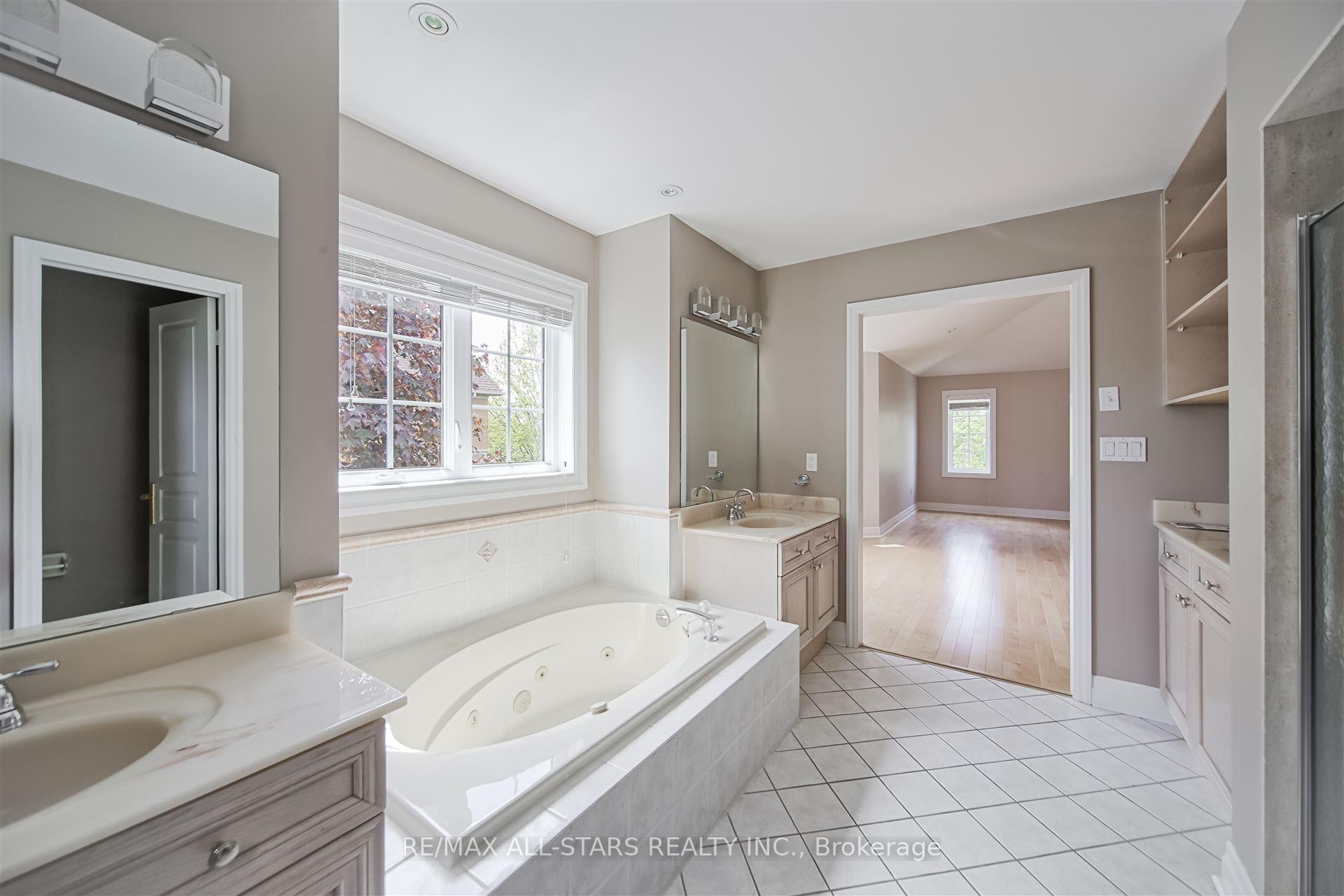 Photo 33 of 1 Silverflower Avenue, Markham, Legacy — HOMEH