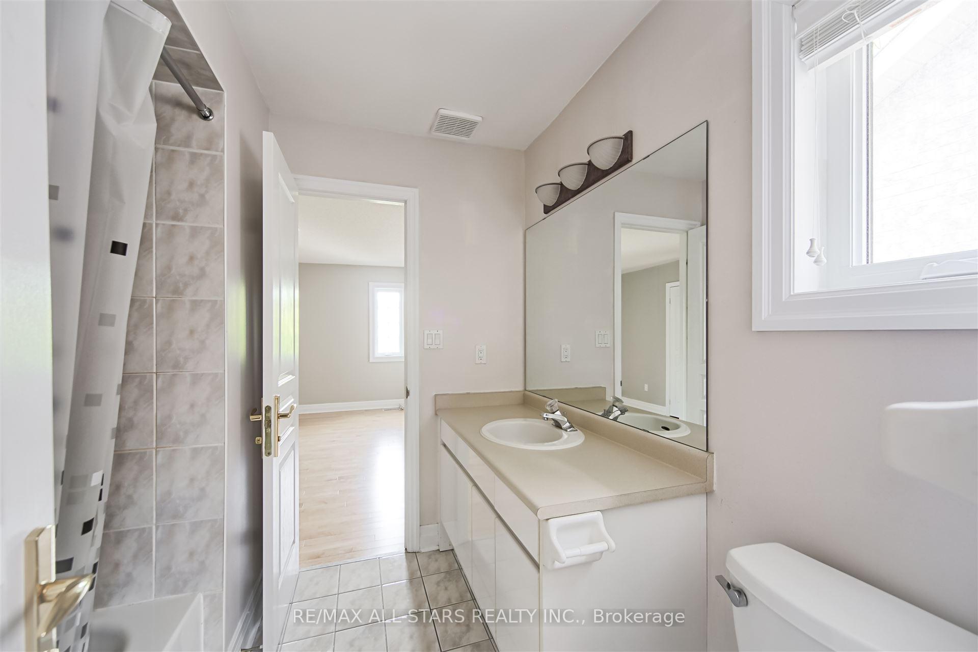 Photo 37 of 1 Silverflower Avenue, Markham, Legacy — HOMEH