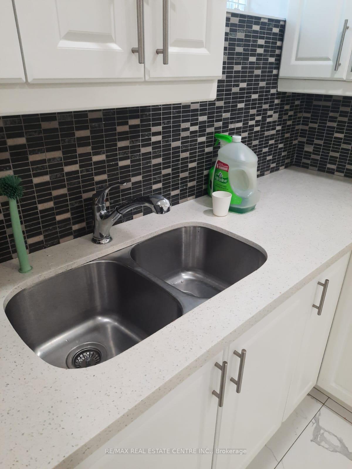 Photo 8 of Unit Bsmt, 278 Hinton Terrace, Milton, Ford — HOMEH