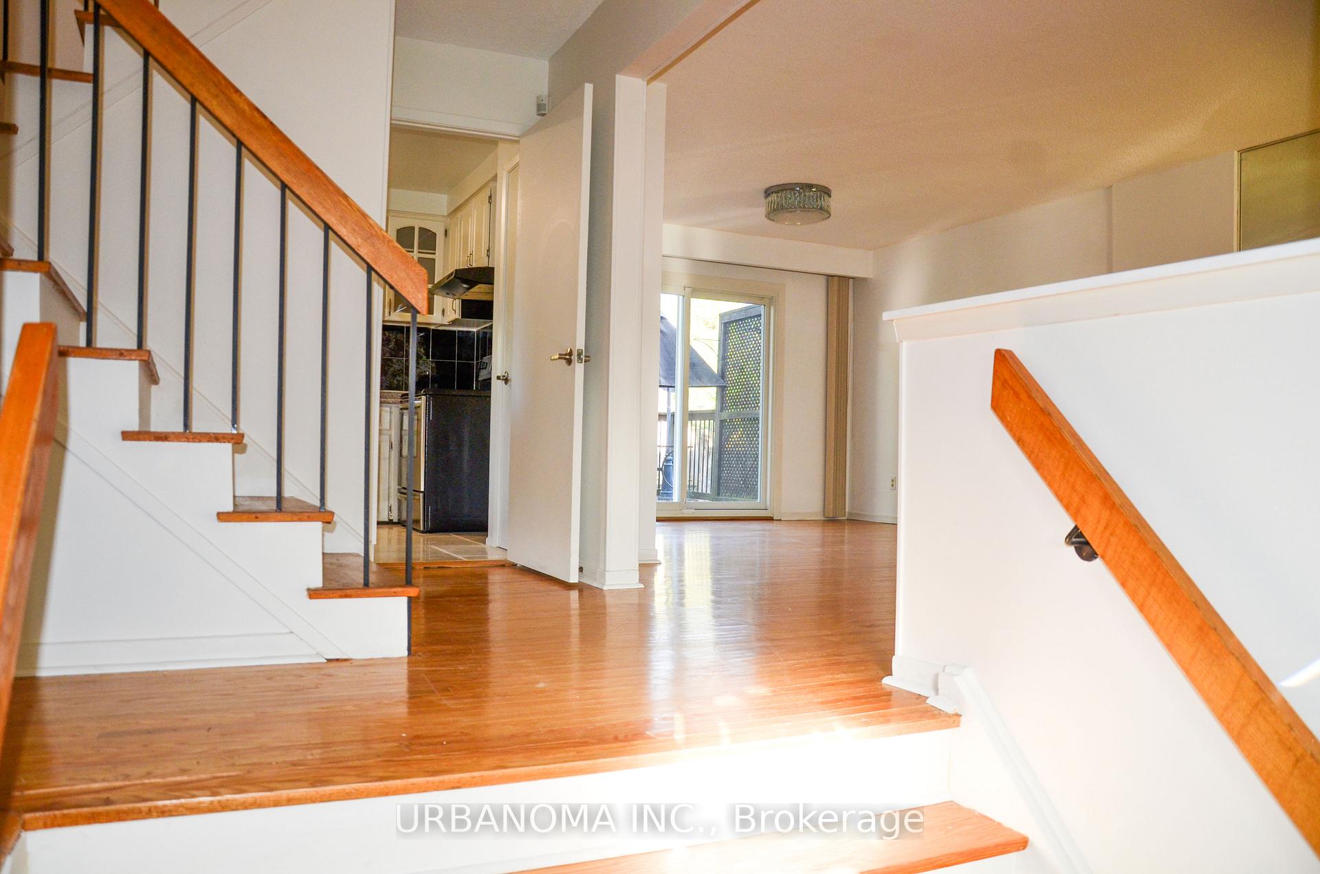 Photo 6 of 49 Baymark Road, Markham, Royal Orchard — HOMEH