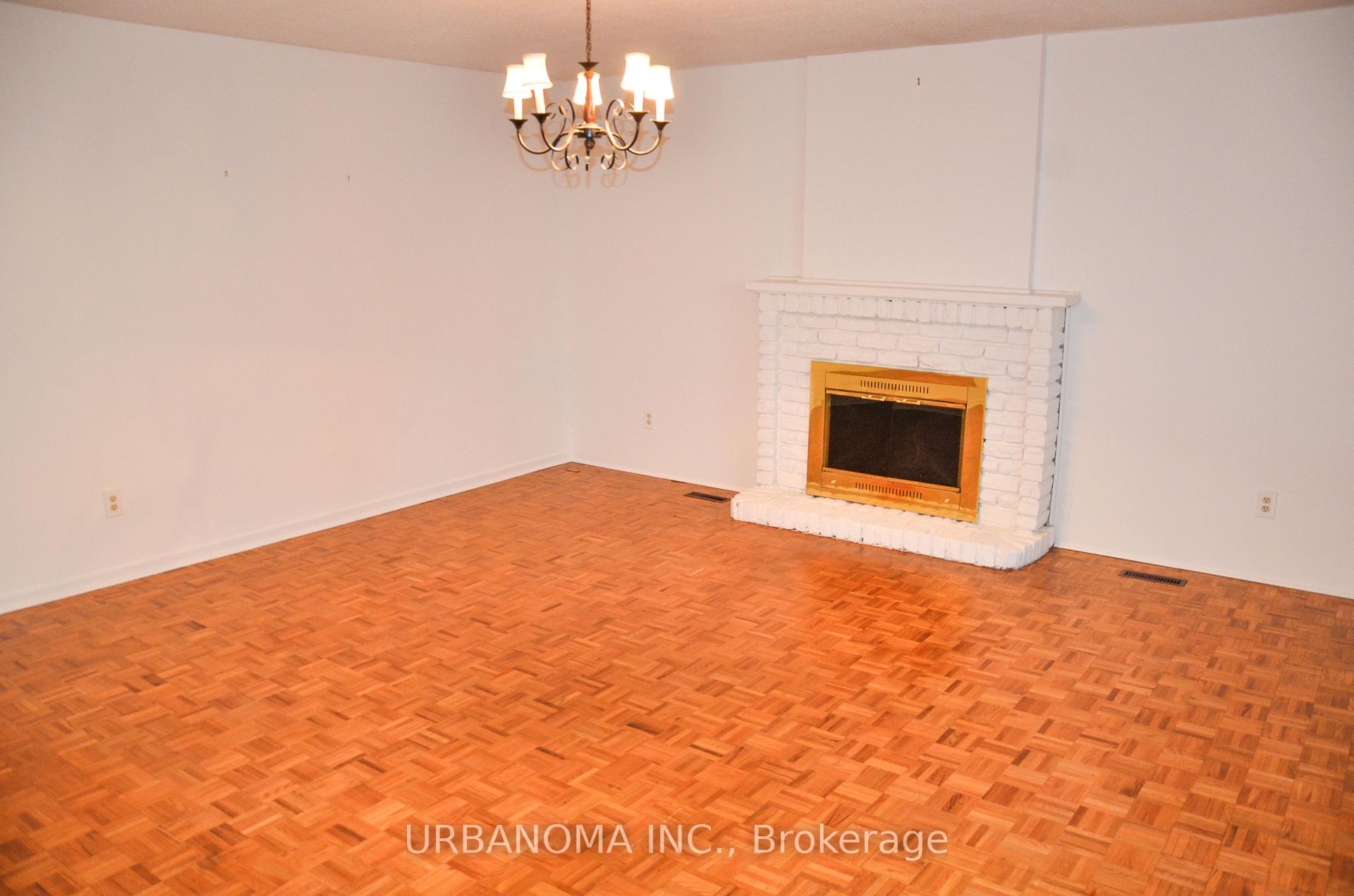 Photo 12 of 49 Baymark Road, Markham, Royal Orchard — HOMEH