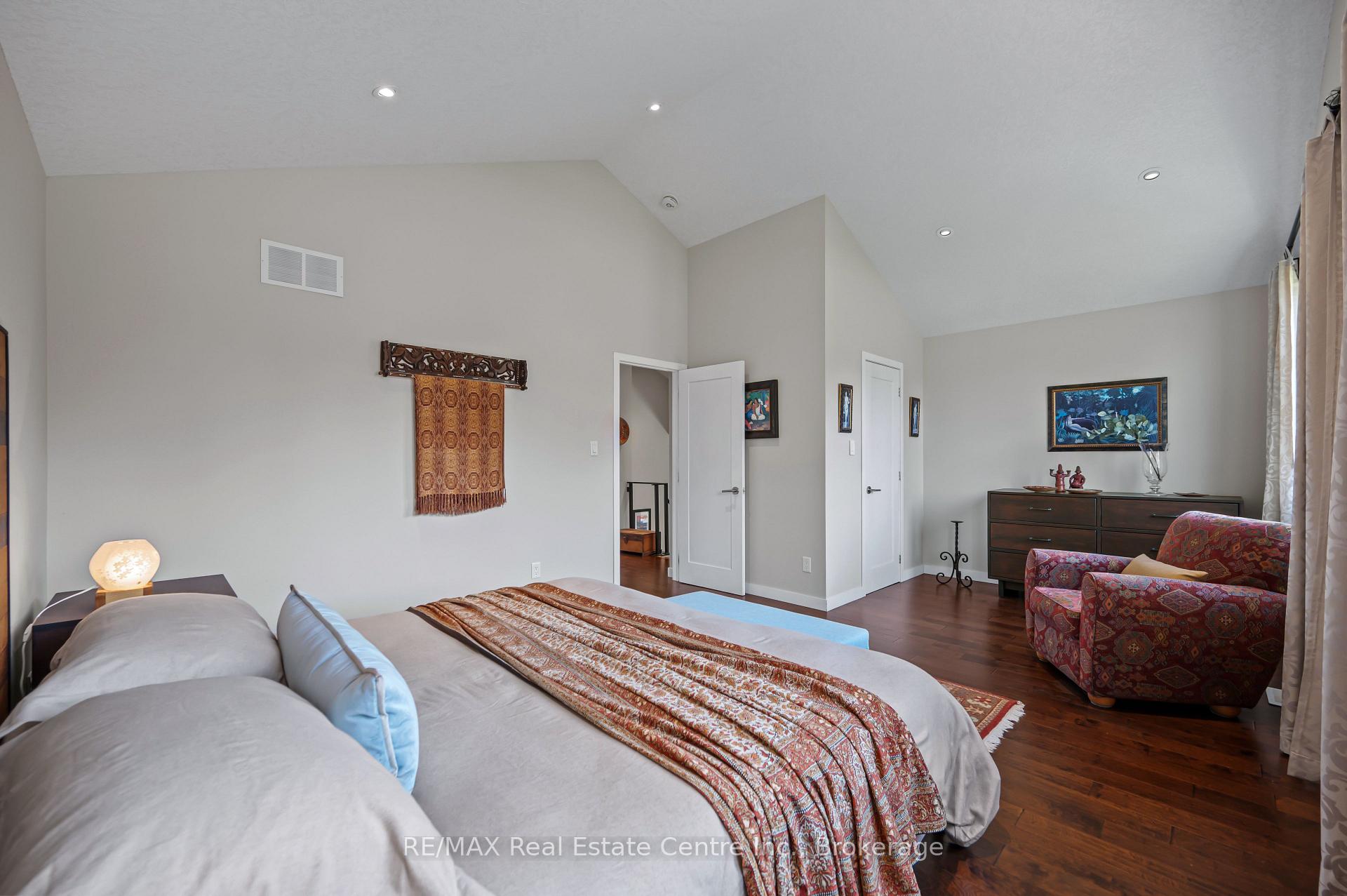 Photo 10 of 173 Carson Drive, Kitchener — HOMEH