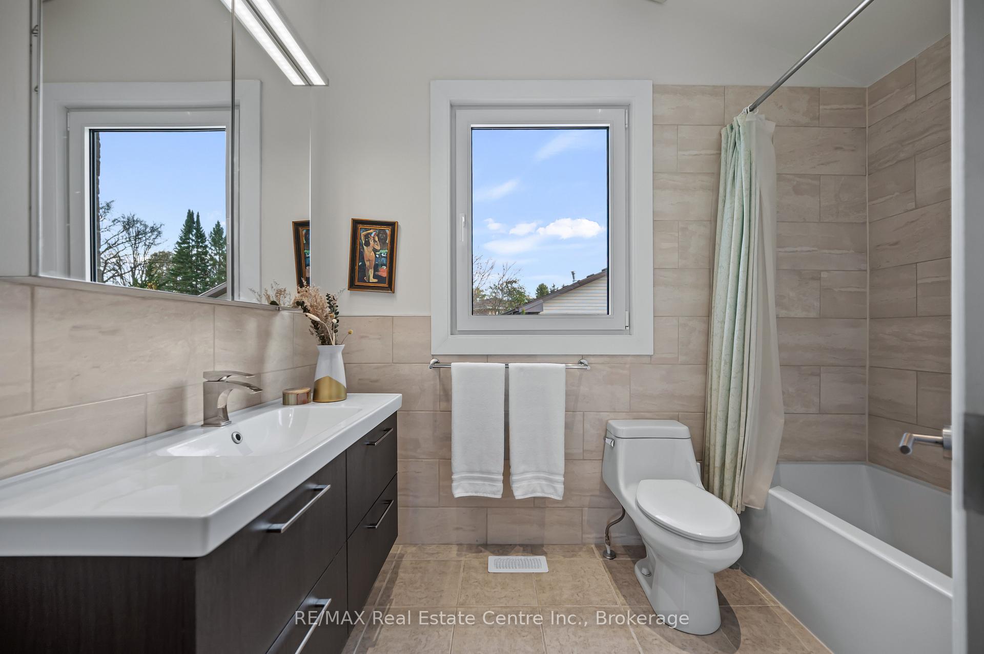 Photo 12 of 173 Carson Drive, Kitchener — HOMEH