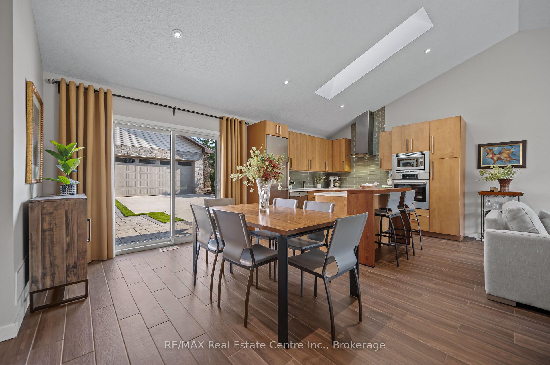 Photo 18 of 173 Carson Drive, Kitchener — HOMEH